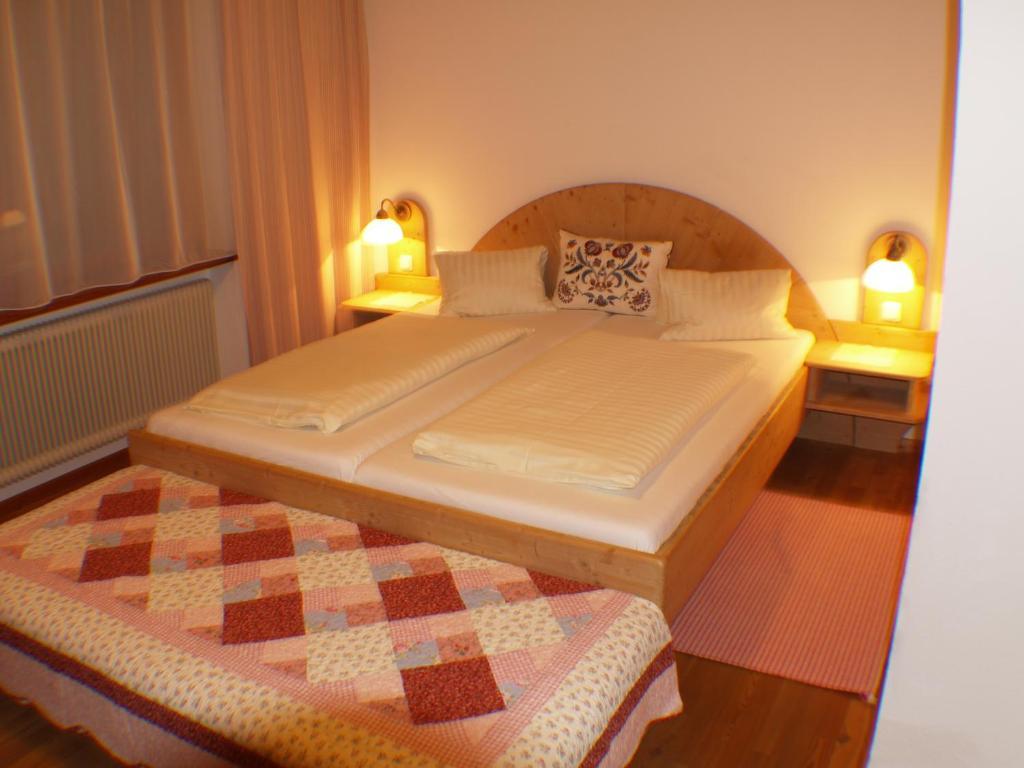 Alm-Apartments Heiligenblut Szoba fotó