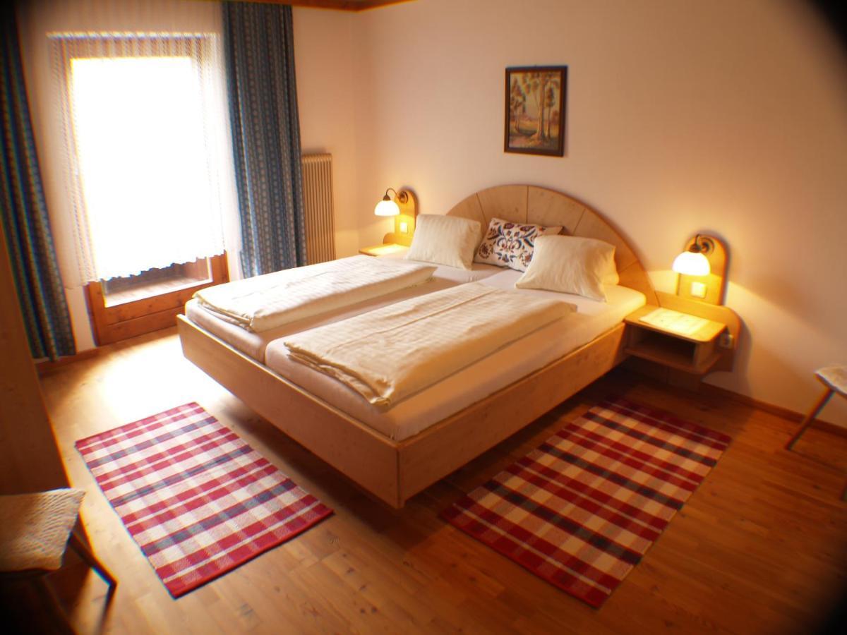 Alm-Apartments Heiligenblut Szoba fotó